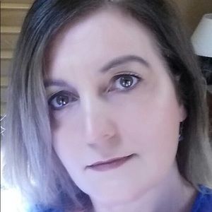 Meet your Posher, Mariola